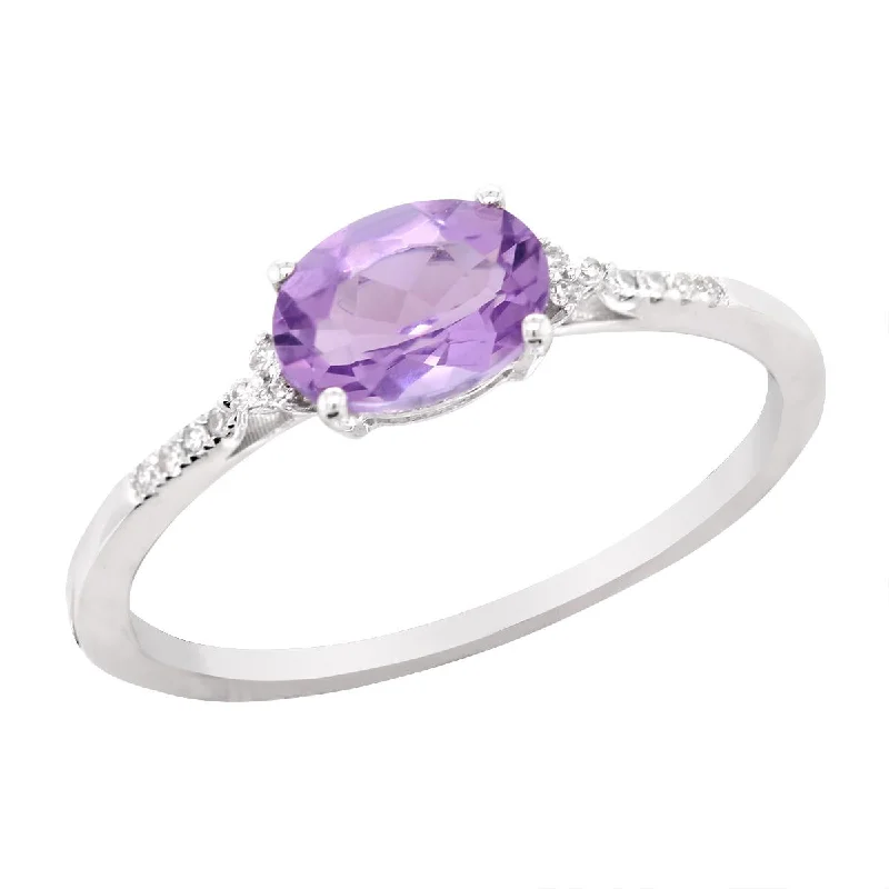 Trendy Silver Rings For Casual Fashion-CLASSIC WHITE GOLD AND OVAL AMETHYST RING