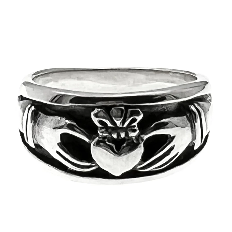 Classic Silver Rings For Everyday Fashion-Sterling Silver Celtic Claddagh Ring / SSR0082