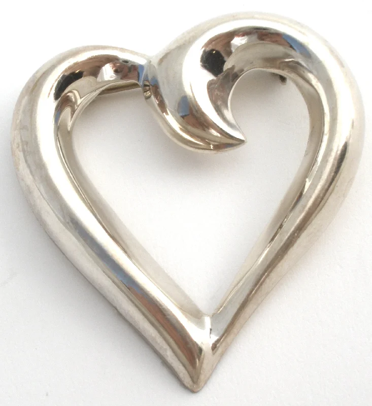 Brooch For Party Dresses-Sterling Silver Heart Brooch Vintage