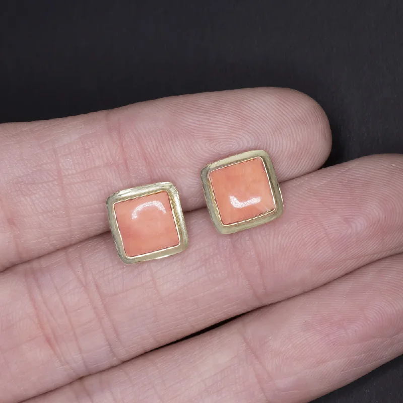 Long Drop Earrings For Evening Wear-VINTAGE CORAL STUD EARRINGS 14k YELLOW GOLD SQUARE BEZEL CLASSIC SIMPLE ORANGE